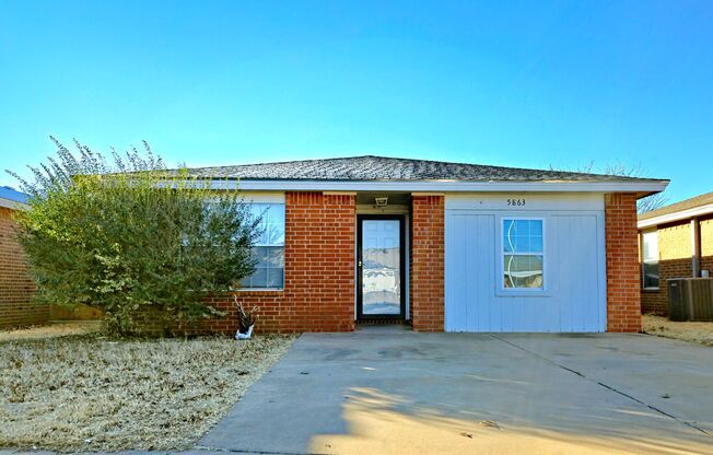 Cozy 3 bed 2 bath in Northridge