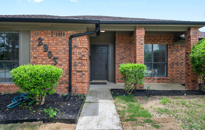 2903 CREEKSIDE CT