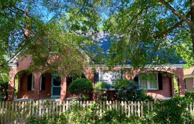 1501 FAIRVIEW DR