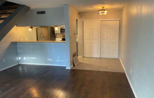 4632 COUNTRY CRK DR