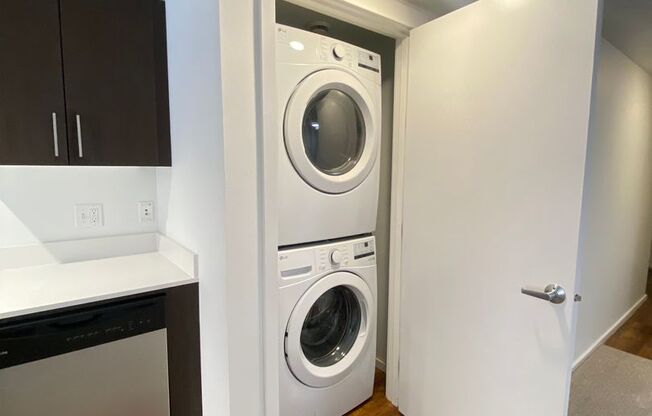 Studio, 1 bath, 170 sqft, $2,095, Unit 1204-A