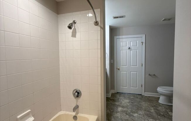 2 beds, 1 bath, $1,750, Unit # 409
