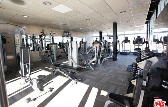1 bed, 1 bath, 710 sqft, $2,400, Unit 809