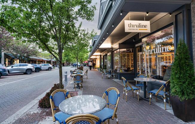 Sidewalk cafés and local shops in Downtown Kirkland, placing residents close to waterfront parks, dining, and everyday neighborhood favorites.