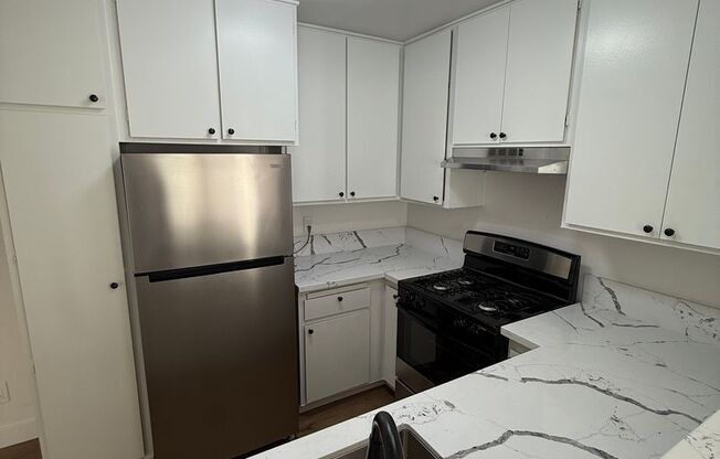 1 bed, 1 bath, 550 sqft, $1,898, Unit 6