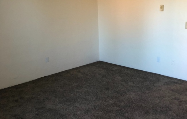 1 bed, 1 bath, 450 sqft, $995, Unit 239