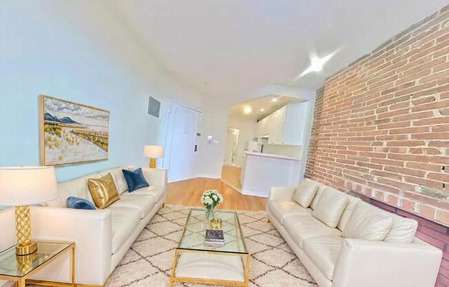 534 E 83 ST