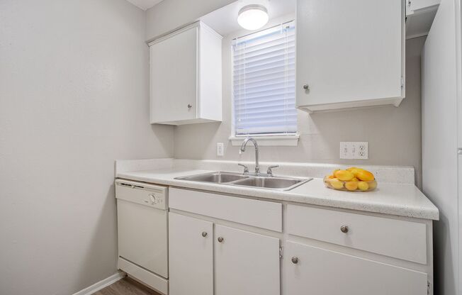 1 bed, 1 bath, 770 sqft, $855, Unit 1135-C