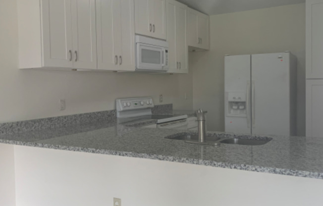 5898 SAGUNTO ST