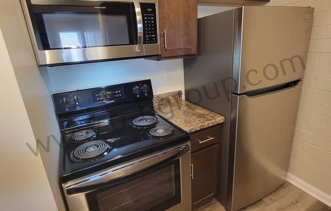 2 beds, 1 bath, 824 sqft, $1,075, Unit 1904-203