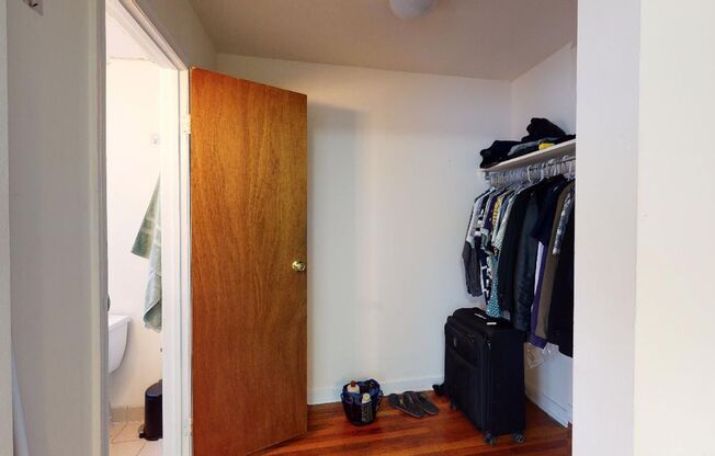 Studio, 1 bath, 295 sqft, $870, Unit A408