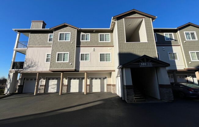 2 beds, 2 baths, $2,149, Unit #202