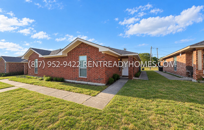 860 Potomac Dr - Pet Friendly 3 Bedroom Rental Home in Lancaster, TX with Garage, Central AC and Stainless Steel Appliances