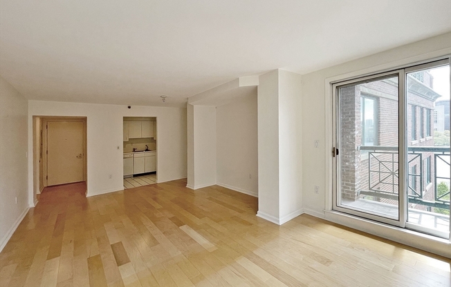 1 bed, 1 bath, 863 sqft, $3,500, Unit 1203