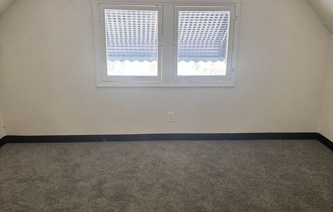 1 bed, 1 bath, 600 sqft, $550