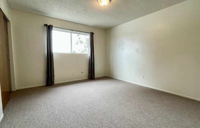 2 beds, 1.5 baths, $2,400, Unit 992 Fair Oaks Ave. Unit B