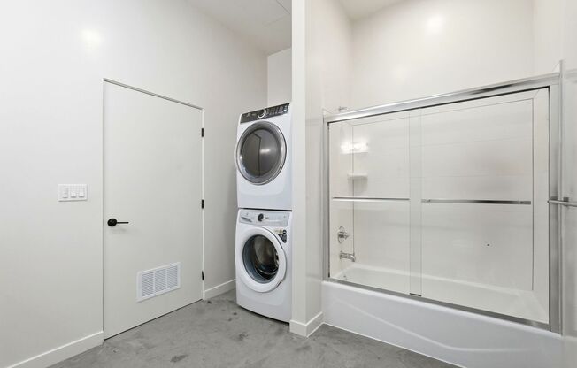 2 beds, 1 bath, 695 sqft, $2,495, Unit 616