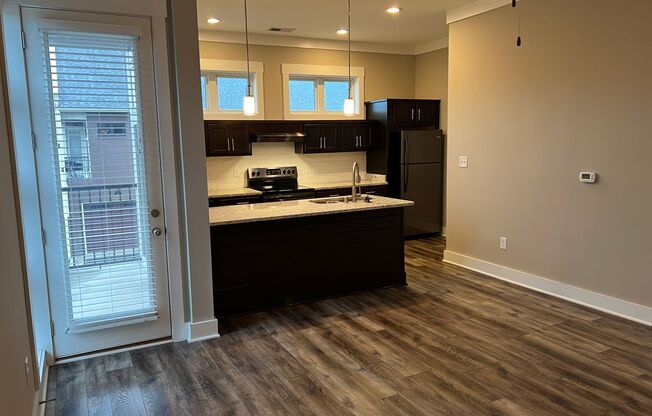 1 bed, 1 bath, 780 sqft, $960, Unit 124