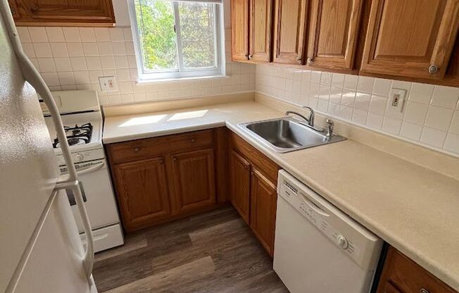 1 bed, 1 bath, 674 sqft, $1,950, Unit 98 A2