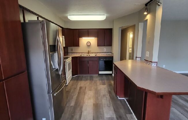 2 beds, 2 baths, $1,500