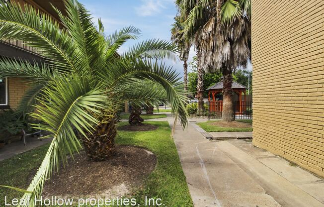 Long Point Plaza Apartments - Spring Branch Best Location & ALL BILL PAID