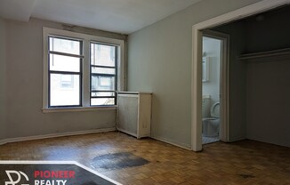 739 W Belmont Ave