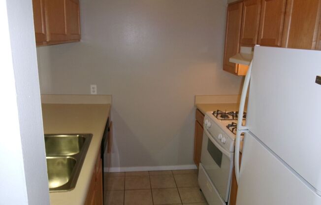 1 bed, 1 bath, 755 sqft, $1,014, Unit 5905G