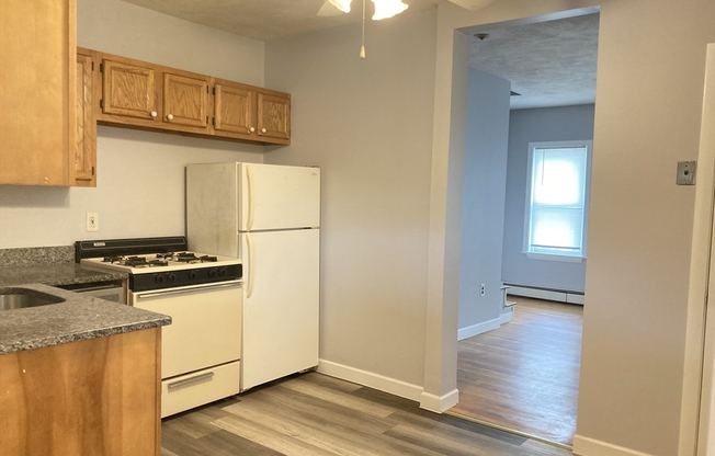 3 beds, 1 bath, 1,200 sqft, $2,450, Unit 2