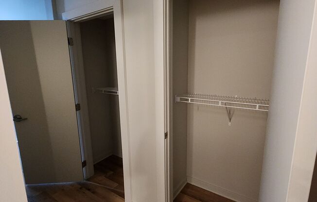 2 beds, 2 baths, 871 sqft, $1,695, Unit Unit 302