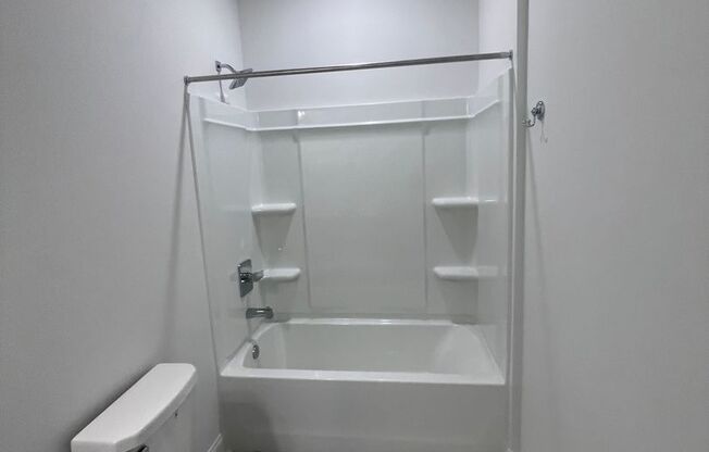 2 beds, 2 baths, 1,190 sqft, $1,800, Unit B206