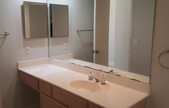 2 beds, 2 baths, $2,015