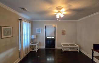 2 beds, 1 bath, $1,750