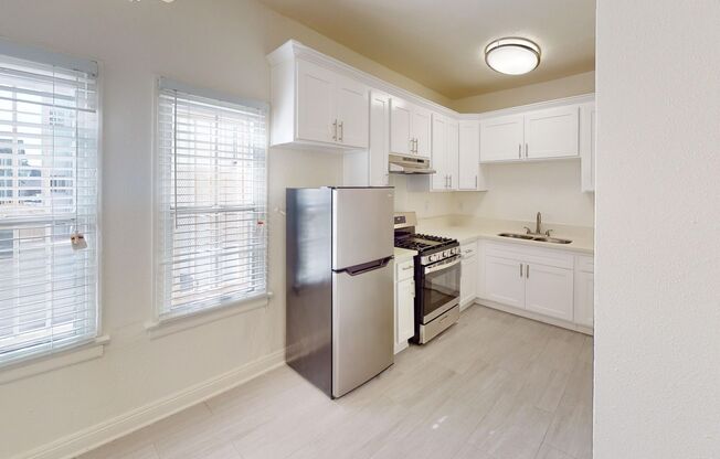 15Th - 2731 W. 15th Apts.