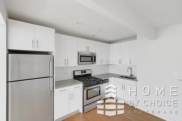 1 bed, 1 bath, $3,200, Unit PH02