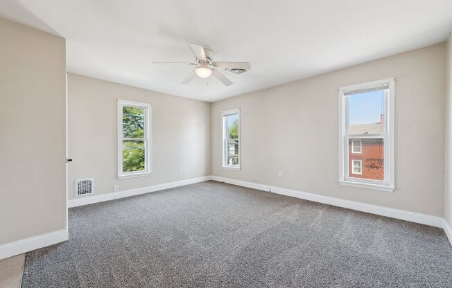 Stunning 2 Bedroom home in Greensburg available September 1!