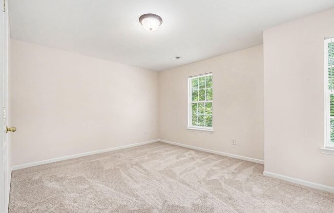 3 beds, 2.5 baths, $2,000