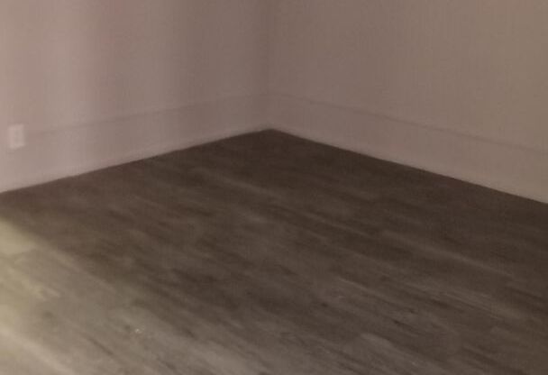 Studio, 1 bath, 400 sqft, $1,200, Unit 307