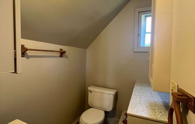 908 S. 6th Ave