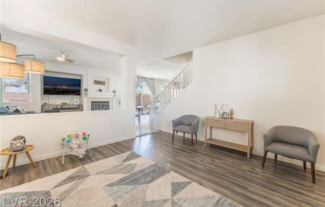 Discover this GEM in the Monaco community,located near shopping,dining,parks & community center.