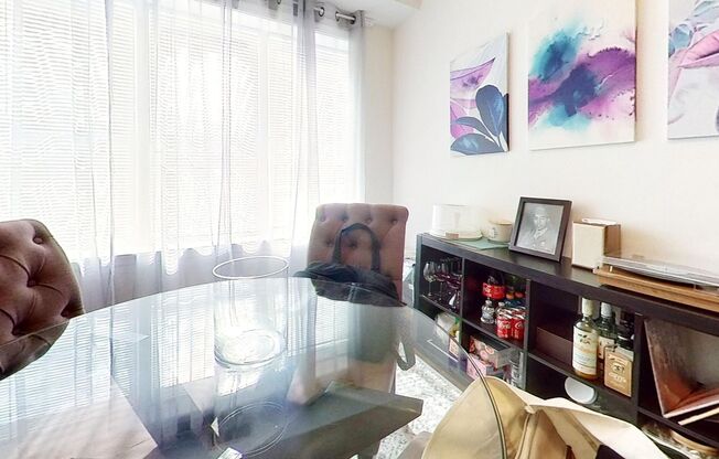 1 bed, 1 bath, 815 sqft, $2,200, Unit 1313 1A