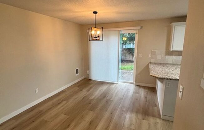3 Bedroom 2.5 Bath Newberg OR