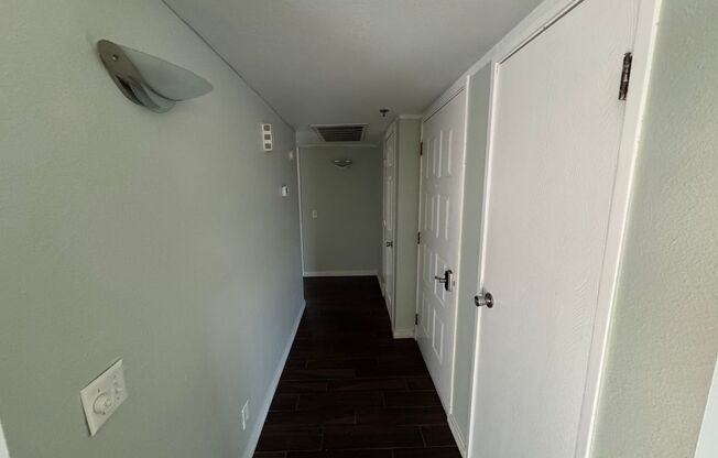 2 beds, 2 baths, $2,250, Unit # 92