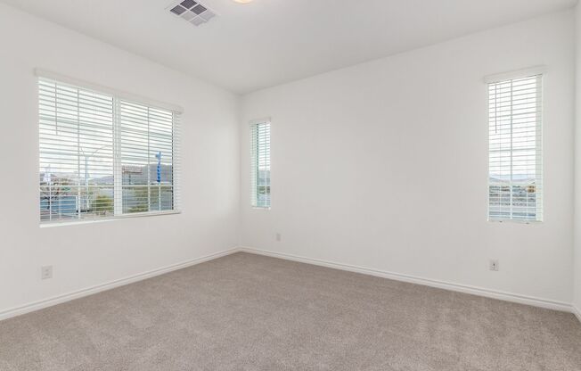 3 beds, 3 baths, $2,095