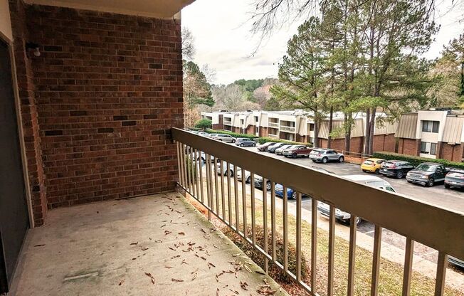 3 beds, 2 baths, $1,400, Unit Unit 202B