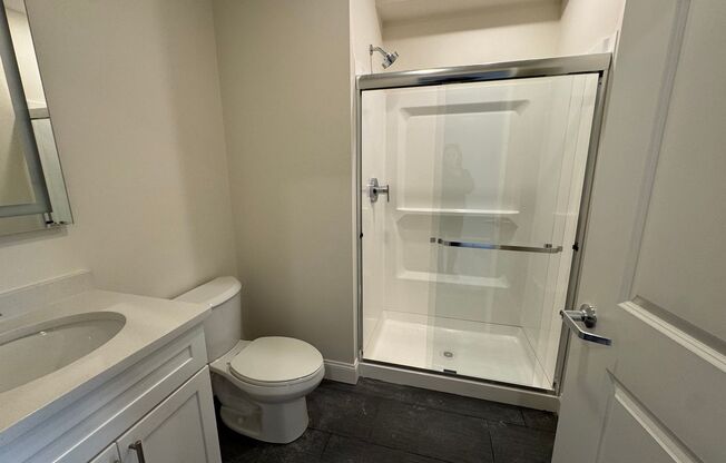 Studio, 1 bath, 345 sqft, $1,900, Unit 504