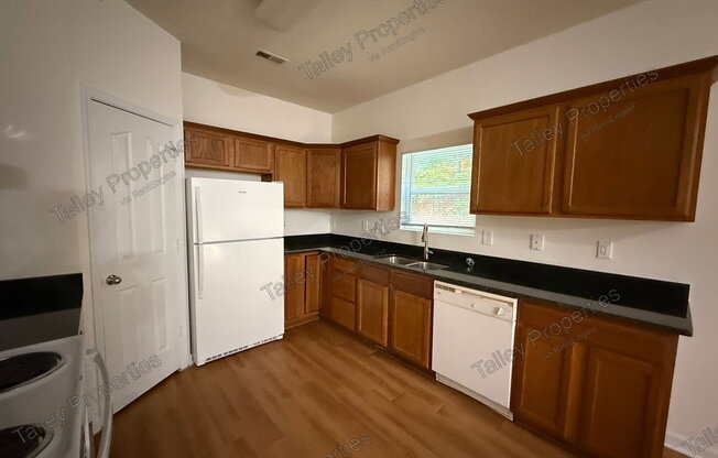 4 beds, 2.5 baths, 2,450 sqft, $2,199