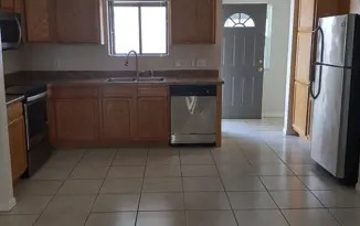 2421 W AVALON DR