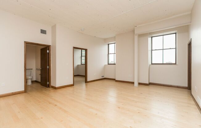 2 beds, 1 bath, 1,288 sqft, $1,100, Unit Cornerstone Place - 506
