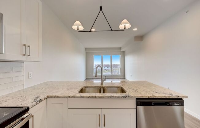 1 bed, 1 bath, 699 sqft, $1,555, Unit 109