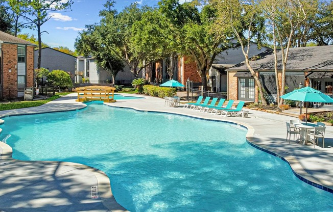 Driscoll Place | Houston, TX | Community Swimming Pool
